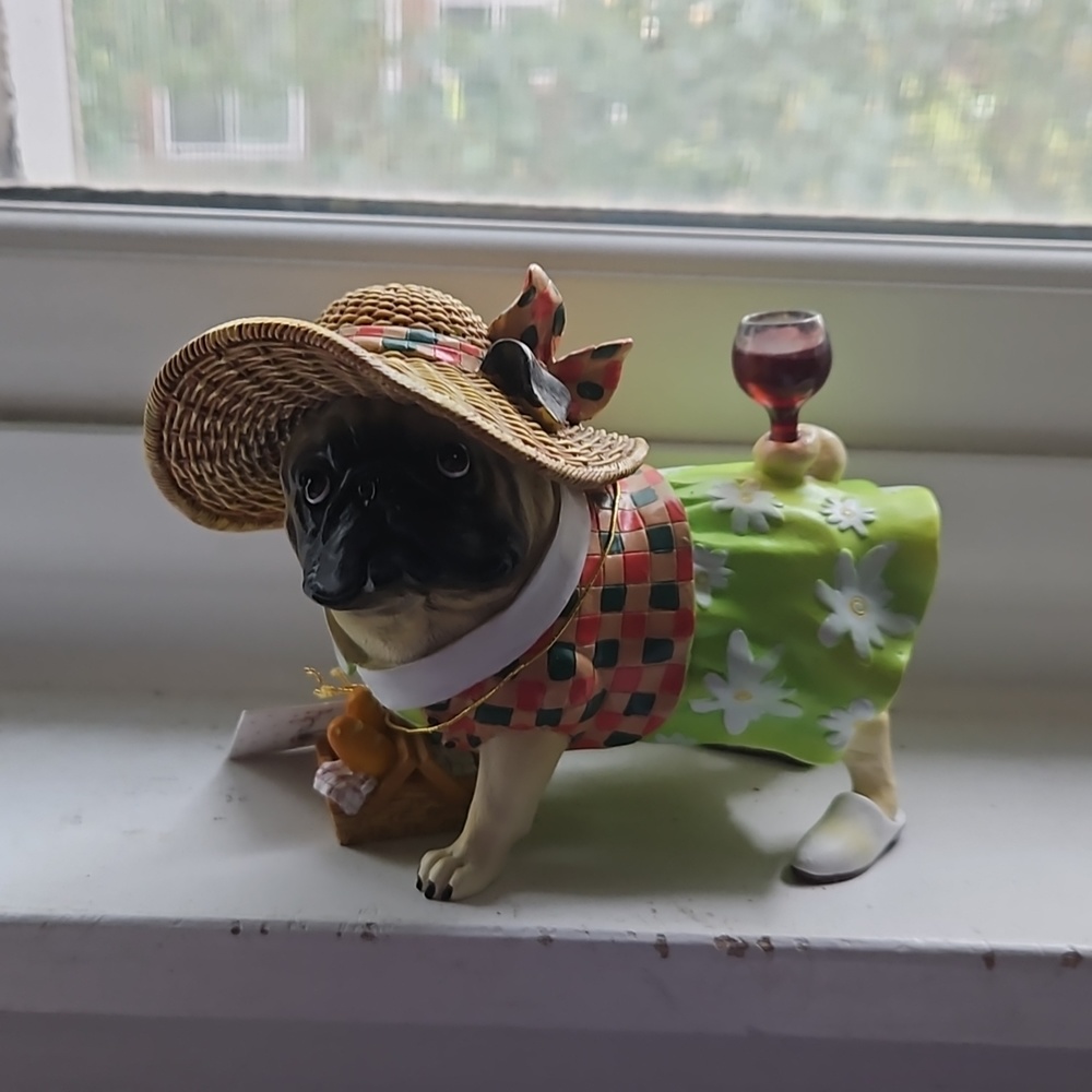 Pug figurine